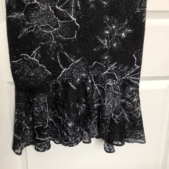 #114 GUESS [14] Fit/Flare lace dress - Picture 6 of 13